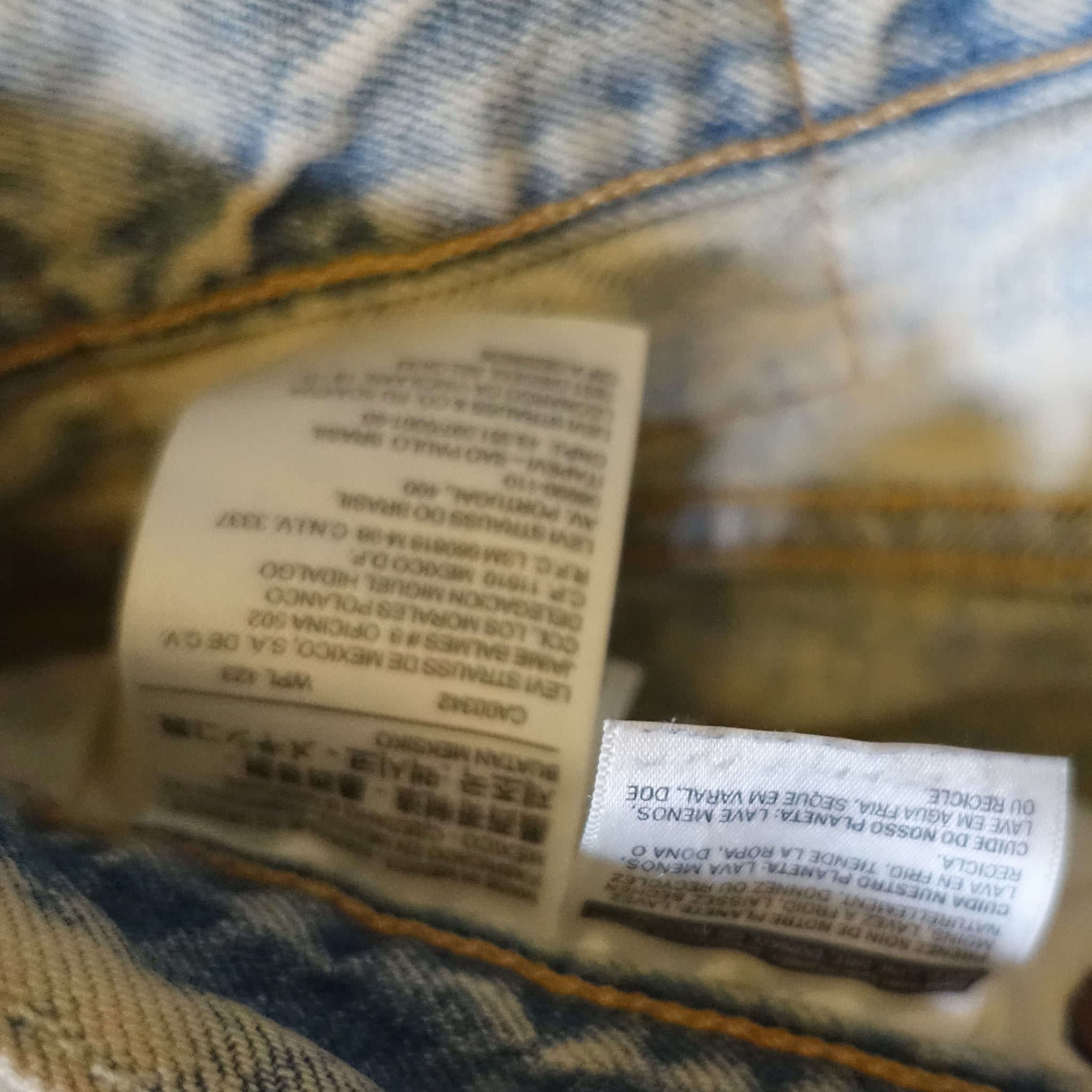 "Levi's" 501 Distressed