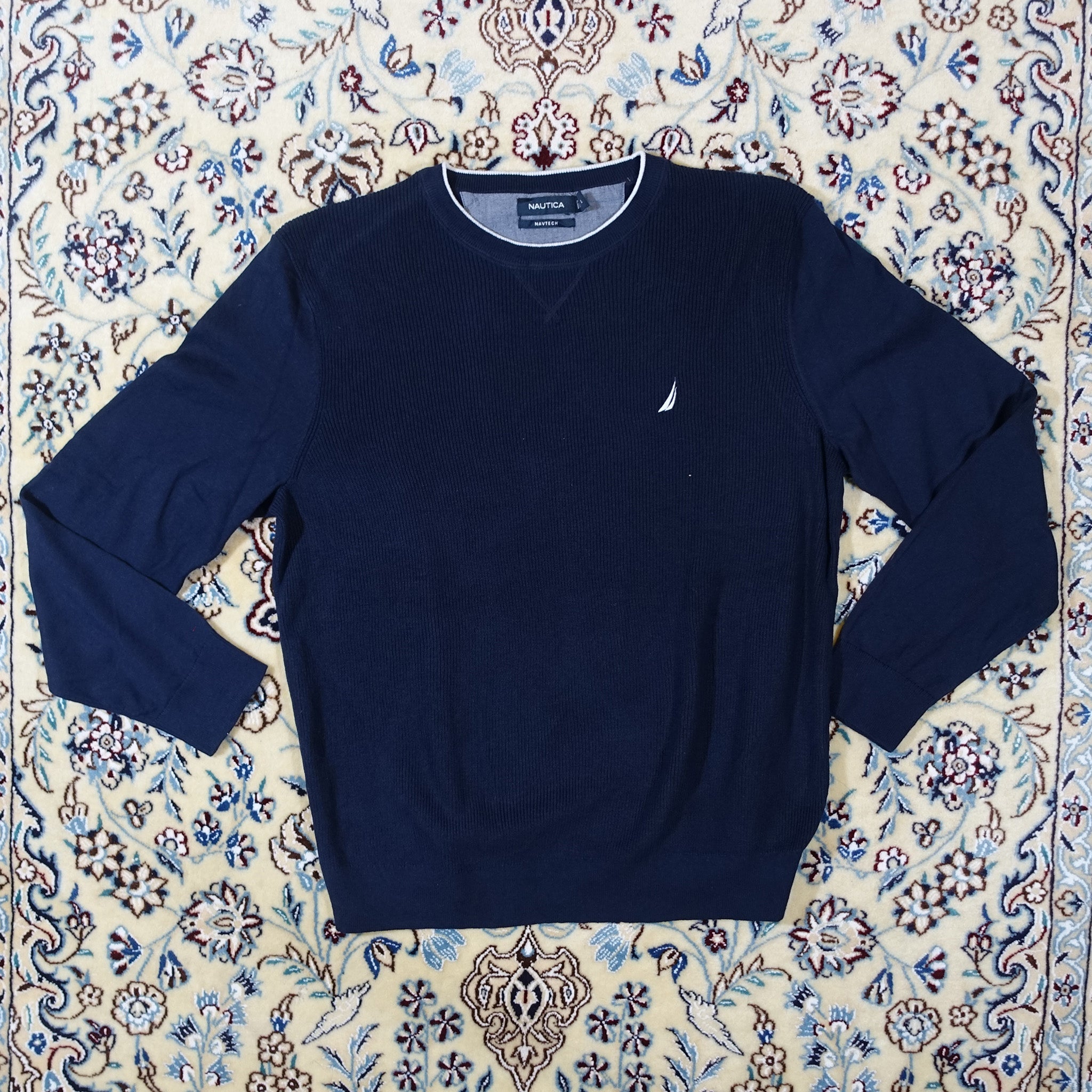 "Nautica" Navy Crew
