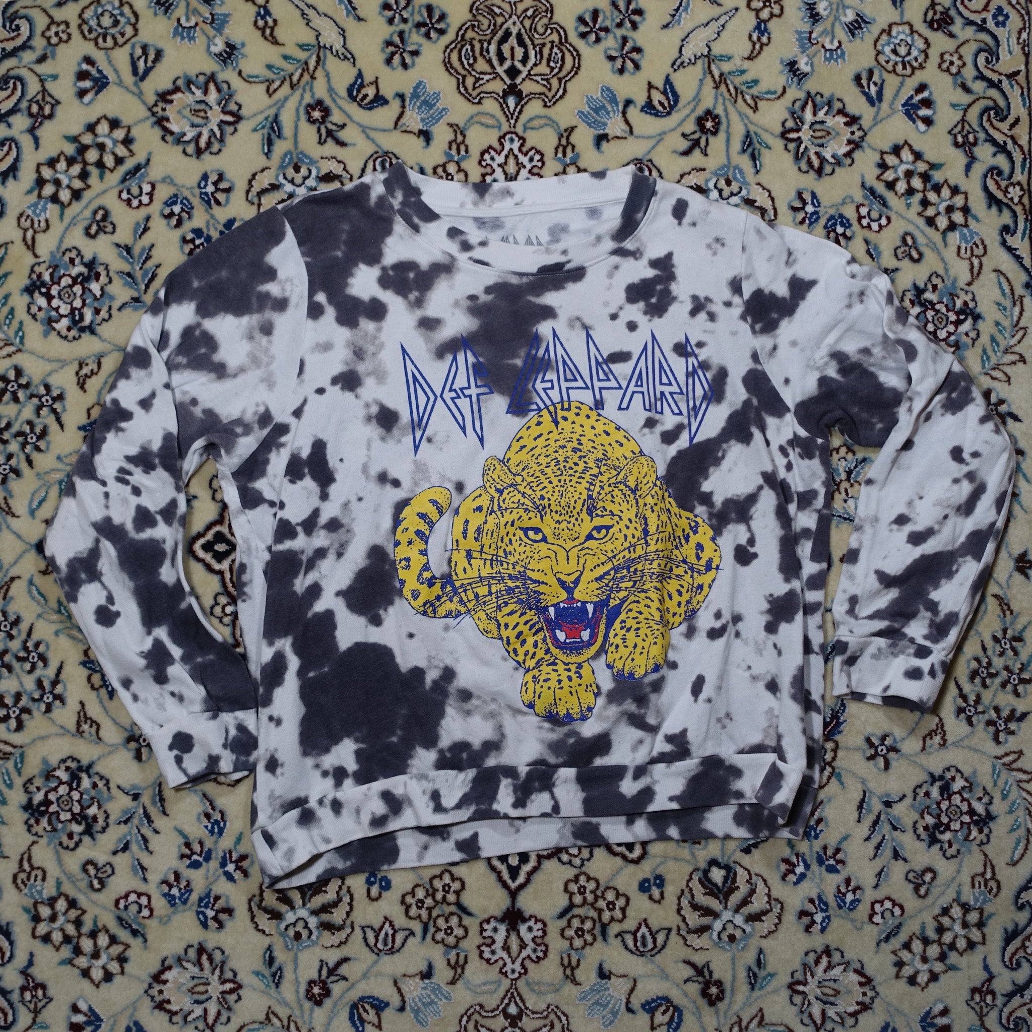 "Def Leppard" Lightweight Crewneck